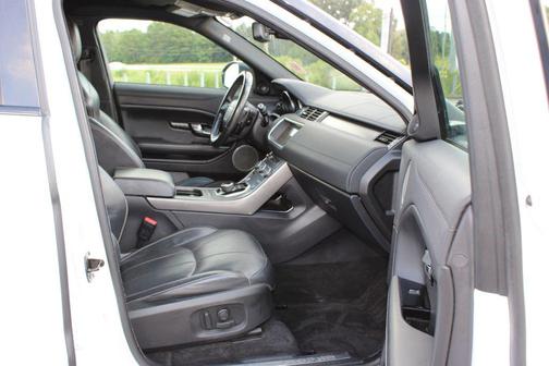 Fuji White 2018 Land Rover Range Rover Evoque HSE