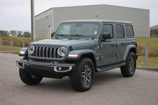 2024 Jeep Wrangler 4-Door Sahara 4x4