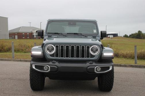 2024 Jeep Wrangler 4-Door Sahara 4x4