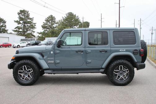 2024 Jeep Wrangler 4-Door Sahara 4x4