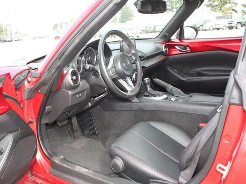 2019 Mazda MX-5 Miata RF Grand Touring
