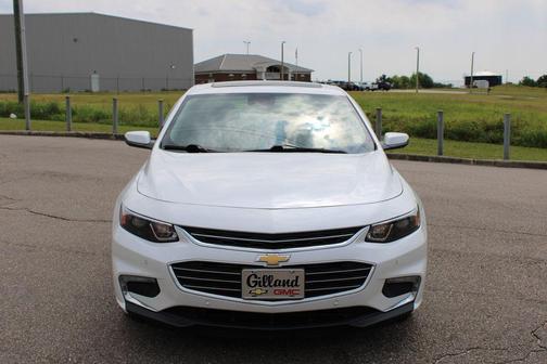 Iridescent Pearl Tricoat 2016 Chevrolet Malibu 1LT