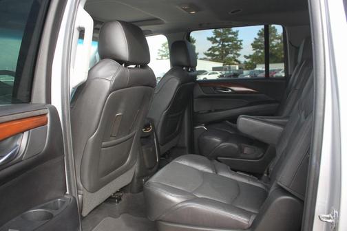 2018 Cadillac Escalade ESV Luxury