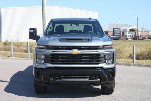 2026 Chevrolet Silverado 2500 Custom