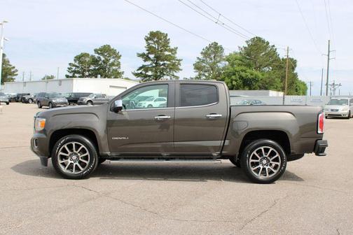 Smokey Quartz Metallic 2019 GMC Canyon Denali