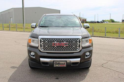 Smokey Quartz Metallic 2019 GMC Canyon Denali