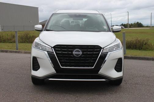 2022 Nissan Kicks SV