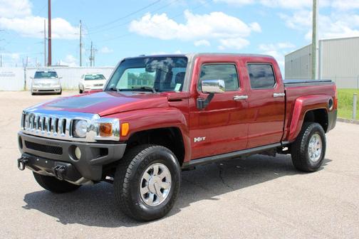 Red Rock Metallic 2010 Hummer H3T Base