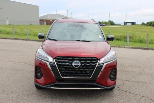 Scarlet Ember Tintcoat 2023 Nissan Kicks SR