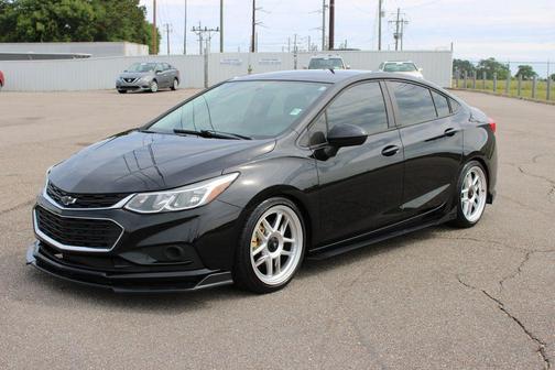 Mosaic Black Metallic 2018 Chevrolet Cruze LS
