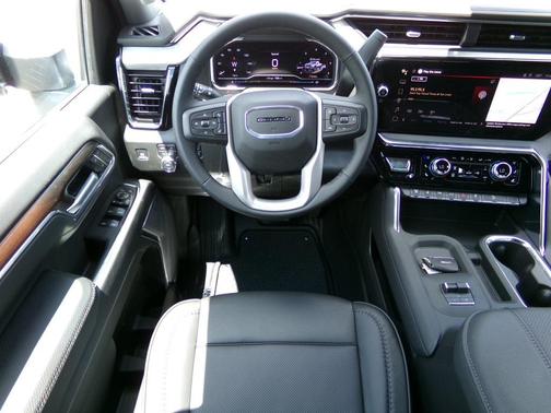 2025 GMC Sierra 2500 Denali