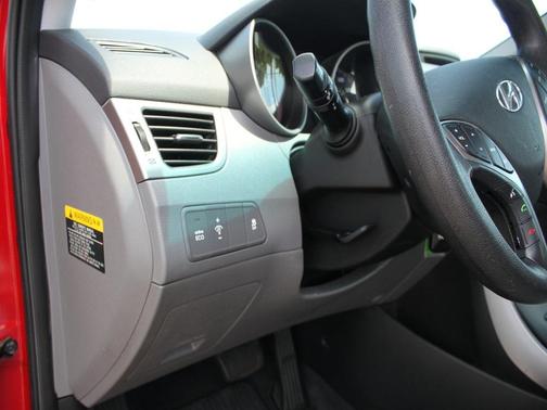 2013 Hyundai ELANTRA GS