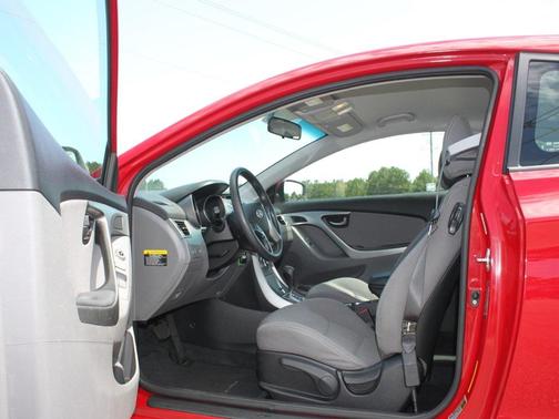 2013 Hyundai ELANTRA GS