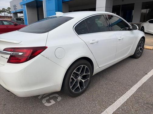 2017 Buick Regal Turbo Sport Touring