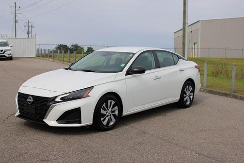 2024 Nissan Altima S FWD