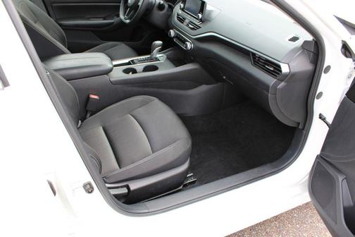 2024 Nissan Altima S FWD