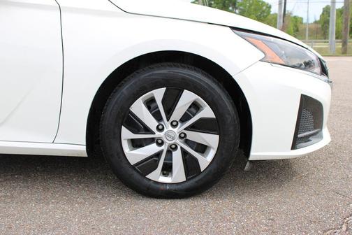 2024 Nissan Altima S FWD