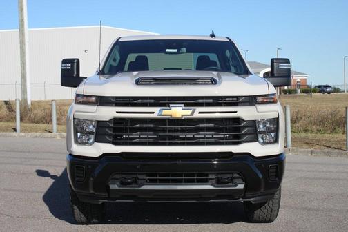 2026 Chevrolet Silverado 2500 Custom