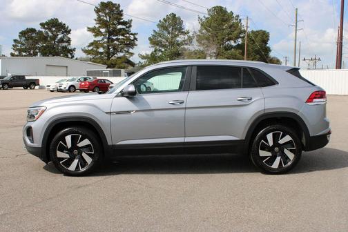 2025 Volkswagen Atlas Cross Sport 2.0T SE w/Technology