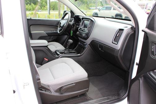 Summit White 2017 Chevrolet Colorado WT