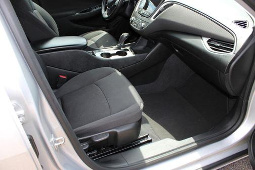 2020 Chevrolet Malibu FWD RS