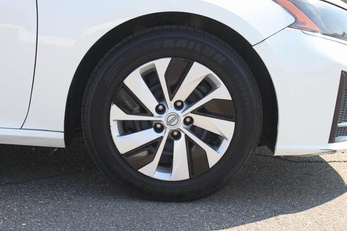 2024 Nissan Altima S FWD