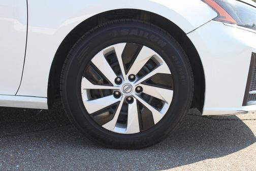 2024 Nissan Altima S FWD