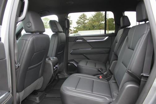 2026 GMC Acadia FWD Elevation