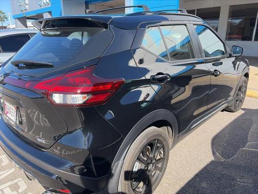 2024 Nissan Kicks SR