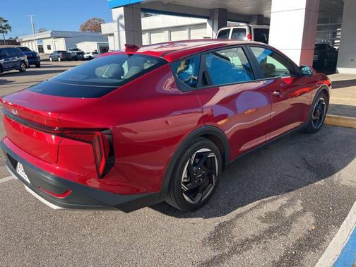 2025 Kia K4 EX