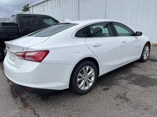 2022 Chevrolet Malibu FWD LT