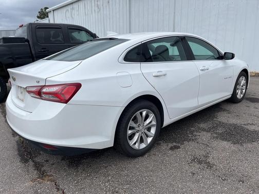 2022 Chevrolet Malibu FWD LT