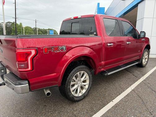 Ruby Red Metallic Tinted Clearcoat 2017 Ford F-150 Lariat