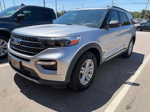 Iconic Silver Metallic 2021 Ford Explorer XLT
