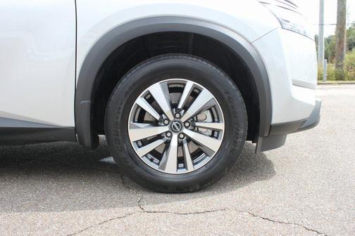 2023 Nissan Pathfinder SL 4WD