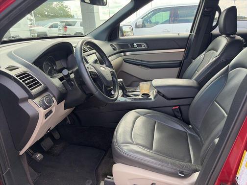 Ruby Red Metallic 2018 Ford Explorer XLT