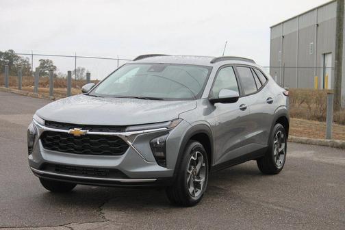 Sterling Gray Metallic 2026 Chevrolet Trax LT