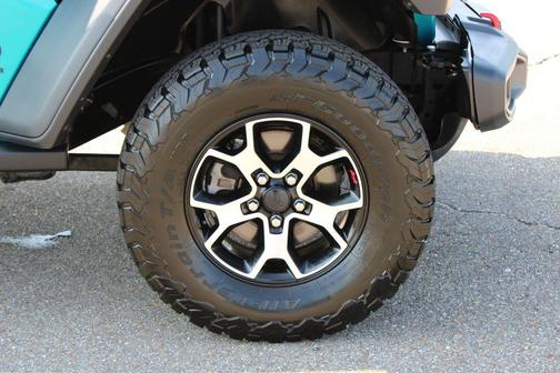 Bikini Pearlcoat 2020 Jeep Wrangler Rubicon