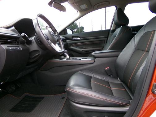 2022 Nissan Altima SR FWD
