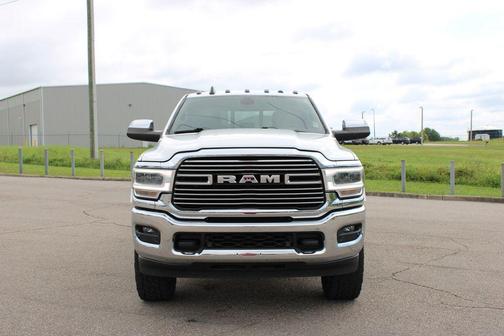 Bright White Clearcoat 2020 RAM 2500 Laramie Crew Cab 4x4 6'4' Box