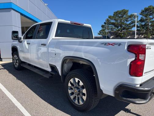 2023 Chevrolet Silverado 2500 Custom