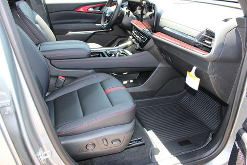 Sterling Gray Metallic 2026 Chevrolet Traverse RS