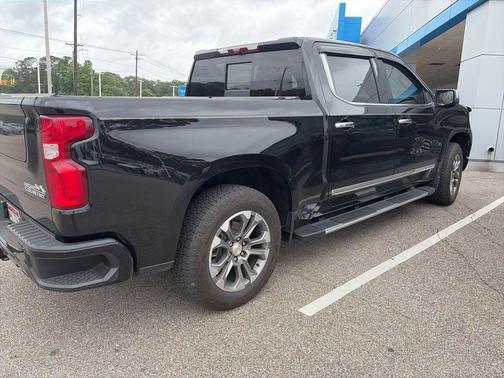 Black 2024 Chevrolet Silverado 1500 High Country