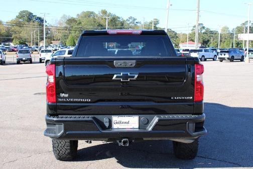 Black 2022 Chevrolet Silverado 1500 Custom Trail Boss