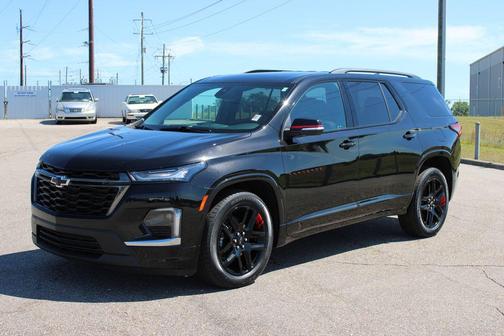 Mosaic Black Metallic 2023 Chevrolet Traverse Premier