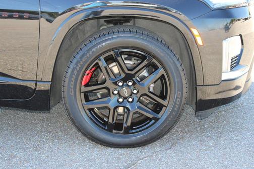 Mosaic Black Metallic 2023 Chevrolet Traverse Premier