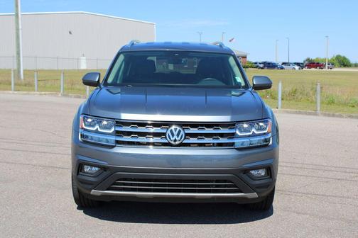 Platinum Gray Metallic 2019 Volkswagen Atlas 3.6L SE w/Technology
