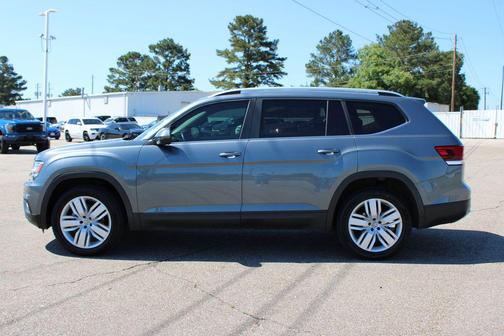 Platinum Gray Metallic 2019 Volkswagen Atlas 3.6L SE w/Technology