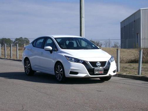 2022 Nissan Versa 1.6 SV