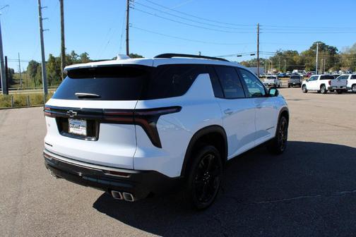 Summit White 2027 Chevrolet Traverse LT